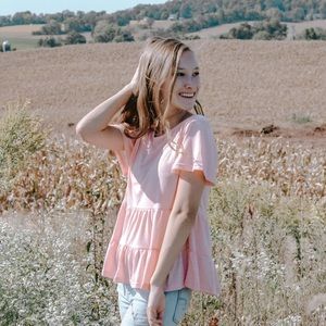 Meet your Posher, Elyse